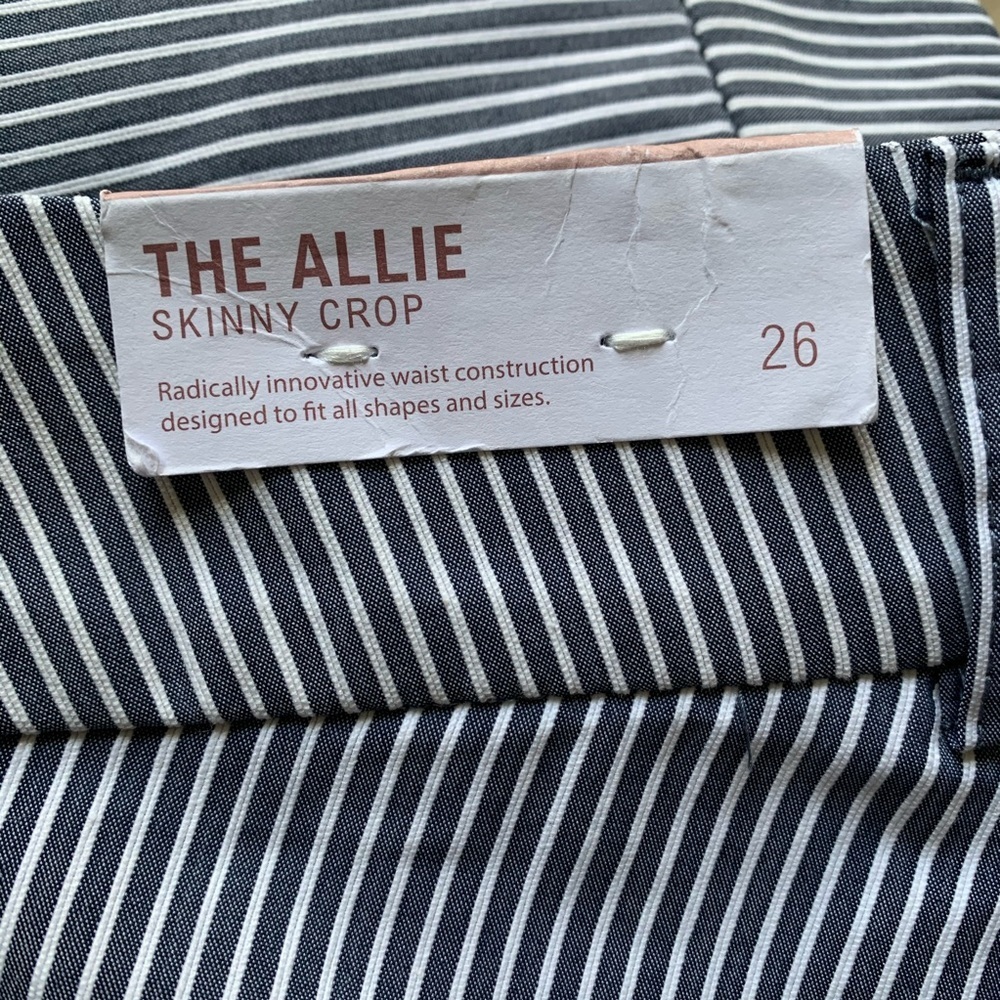 Lane Bryant Allie Skinny Crop Pant NWT Size 26 - Picture 5 of 6